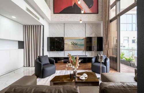 Bach Dang Riverside Apartment | Stunning 4-Bed 300m Penthouse with Panoramic View at centre