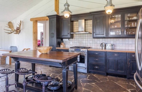 Grey Highlands Ski Chalet | Stunning 4-Bedroom Cottage - Perfect Getaway!