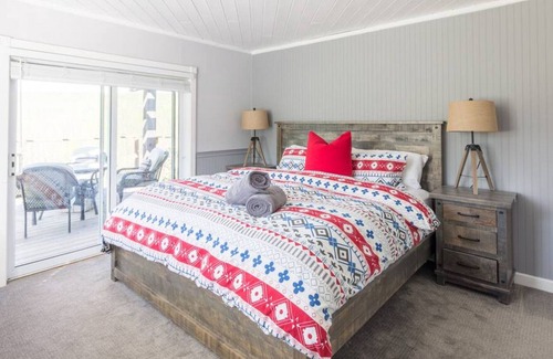 Grey Highlands Ski Chalet | Stunning 4-Bedroom Cottage - Perfect Getaway!