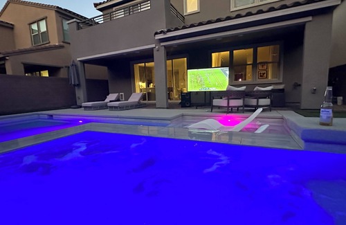 Las Vegas House | Stunning 4-bedroom house in Gated Summerlin with pool, hot tub, fitness room.