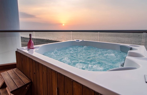 Cartagena District Apartment | Stunning 4 bedroom penthouse with jacuzzi in Cartagena de Indias