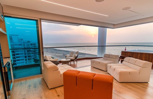 Cartagena District Apartment | Stunning 4 bedroom penthouse with jacuzzi in Cartagena de Indias