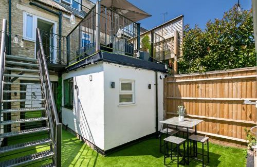Cirencester Apartment | Stunning 4 Bedroom Townhouse in Cirencester