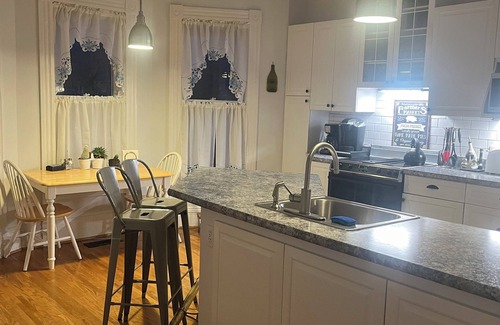 Hammondsport House | Stunning 4-bedroom house with AC and WiFi in the quaint town of Hammondsport