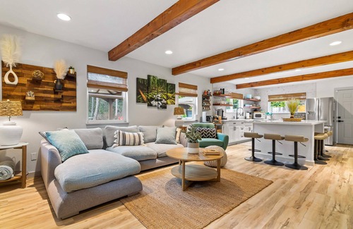 Shelton Other | Stunning 4BR Shelton Retreat w/King Bed & Hot Tub