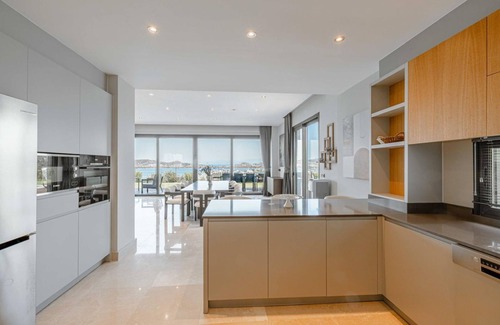 Yalikavak Villa | Stunning 5-Bedroom Villa with Panoramic View of Yalikavak Marina