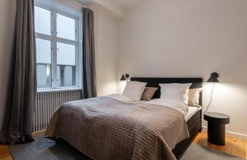 København V Apartment | Stunning 5 BR Apartment by The Lakes