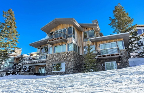 Deer Valley Ski Chalet | Stunning 6-bedroom Chalet in Heart of Park City 6 Home by Redawning