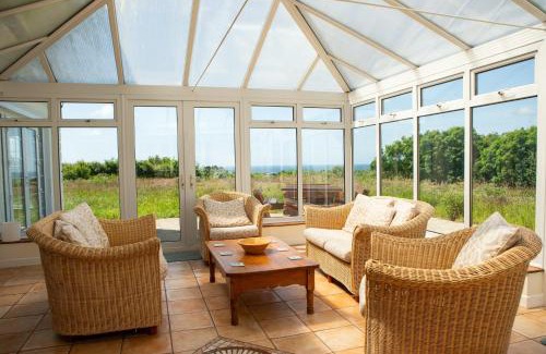 Widemouth Bay House | Stunning 6 Bedroom Cottage near Cornish Coast