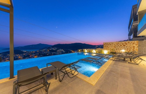 Kalkan Villa | Stunning 6 Bedroom Villa with Spectacular Sea Views