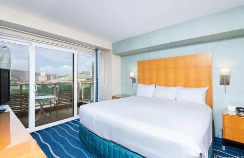Ala Moana House | Stunning Ala Moana 1BR W Balcony & Mountain City Views 0626