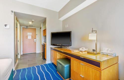Ala Moana House | Stunning Ala Moana Studio Mtn View Balcony 2029