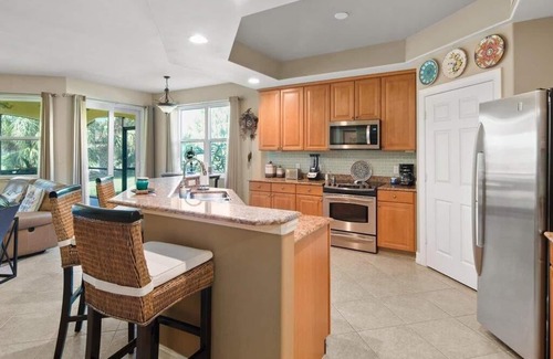 Hammock Bay Condo | Stunning and sleek 3 bedroom Condo in Hammock Bay. 5 Minutes to Marco Island !