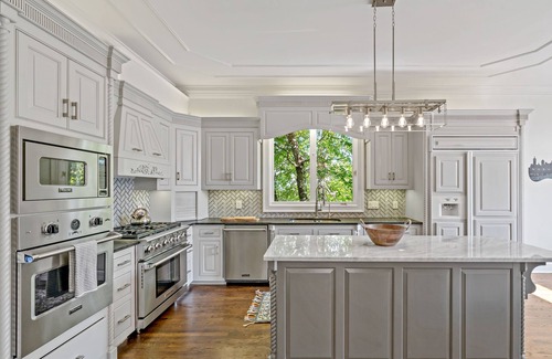 Gallatin House | Stunning And Spacious Nashville Home With In-Ground Pool On The Lake!