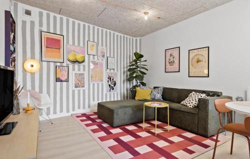 Kjellerup Apartment | Stunning Apartment In Kjellerup