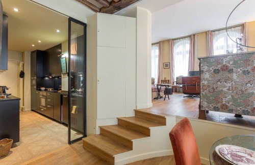 Les Halles Apartment | Stunning Apartment Steps from the Louvre with Air Conditioning, Central Paris