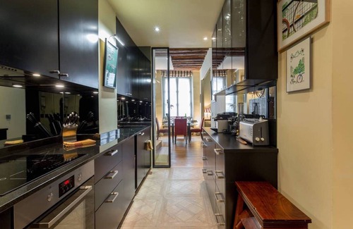 Les Halles Apartment | Stunning Apartment Steps from the Louvre with Air Conditioning, Central Paris