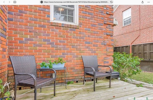 Parkside House | Stunning Ardsley Park bungalow in duplex classic brick building