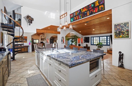 Calabasas House | Stunning Art Nature Retreat Villa Calabasas Sleep for 8
