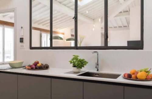 Santa Croce Apartment | Stunning Attic Apartment with Elevator in Florence City Centern