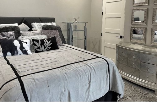 Northeast Heights House | Stunning, Award Winning, Hideaway Near Balloon Fiesta Park