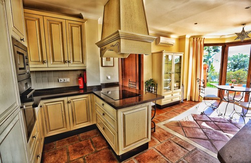 Urbanizacion Hacienda las Chapas Villa | Stunning award-winning villa with sea views in exclusive area near beach