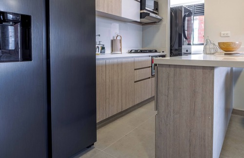 Envigado Apartment | Stunning Balcony Views + BBQ by Viva Envigado