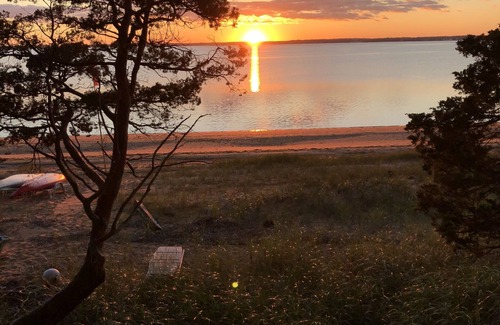 Hampton Bays House | Stunning Bayfront Views