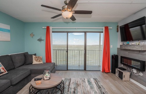 Midtown Ocean City Condo | STUNNING BayFRONT, with pool! Amazing views! And just steps to our FREE beach.