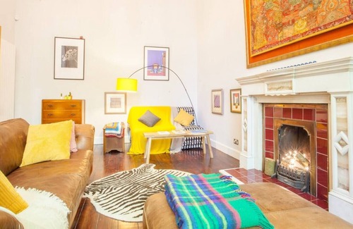 North West Apartment | Stunning, bright property in beautiful West End