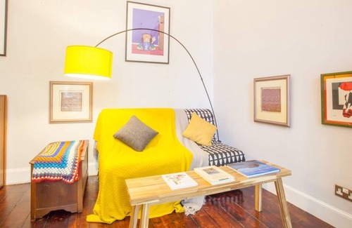 North West Apartment | Stunning, bright property in beautiful West End