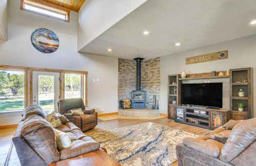 Buena Vista House | Stunning Buena Vista Home about 4 Mi to River Rafting!