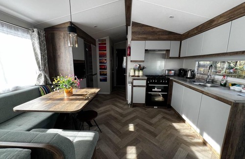 Corton House | Stunning caravan with decking at Azure Seas in Suffolk ref 32055AZ