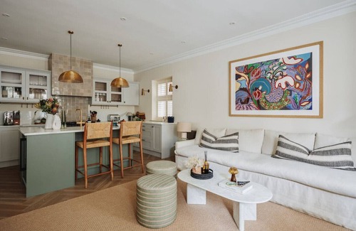Redcliffe Apartment | Stunning Chelsea Garden Apartment