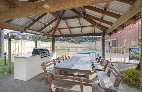Tathra House | Stunning Coastal Retreat - Walking distance to Beach and Cafes.