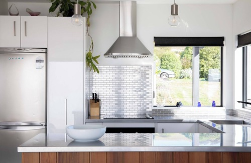 Seacliff House | Stunning coastal views in a movie like setting