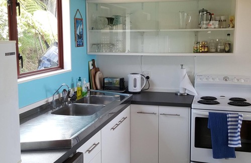 Kaeo House | Stunning Coastal Views in Native Kiwi Zone