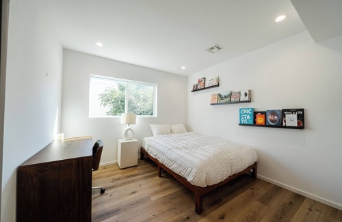 Westlake Condo | Stunning Contemporary Townhome in Central LA on Border of Silverlake & Echo Park
