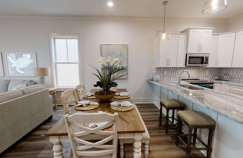 Gulf Shores House | Stunning cottage sleeps 8-10 with communal pool, beach & lagoon views!