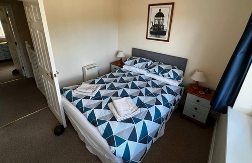 Ryde House | Stunning Creek Views, Ideal For Exploring This Beautiful Island