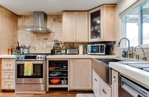Western House | Stunning, Custom Craftsman w Lots of Light - Take it easy at this unique home!