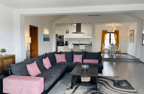 Playa Blanca Villa | Stunning detached villa, home from home!
