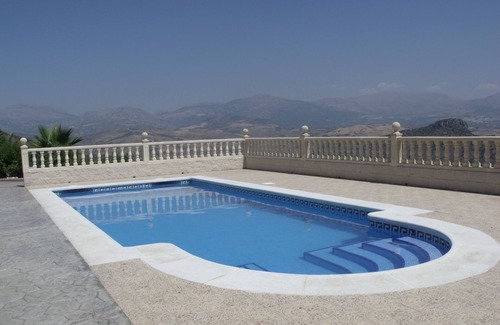 Comares Villa | Stunning Discount Offers for July & August from Vine Ridge Retreats Management
