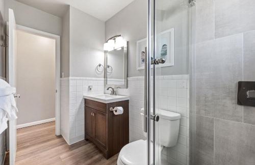 Old Town Apartment | Stunning Downtown Condo - 5 min walk to Old Town!