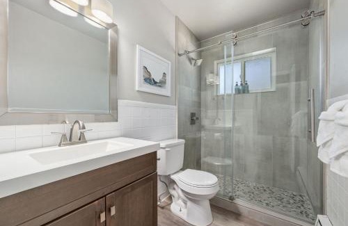 Old Town Apartment | Stunning Downtown Condo - 5 min walk to Old Town!