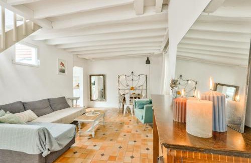 Quartier Sainte-Marguerite Apartment | Stunning duplex near Place de la Nation