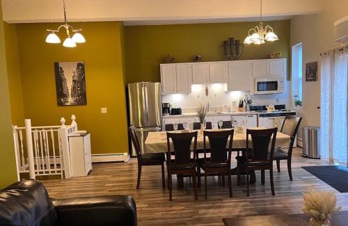Union City Apartment | Stunning Empire State 3 BR'S