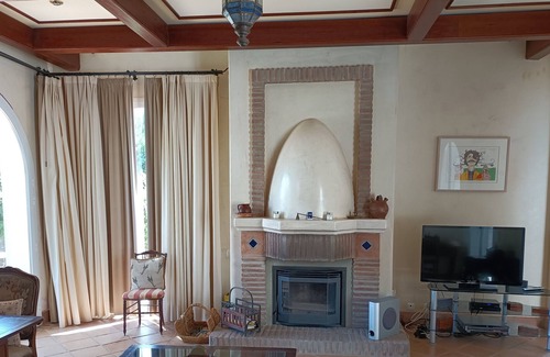 Benalup-Casas Vieja Villa | Stunning 3-Bed Villa in Benalup-Casas Viejas