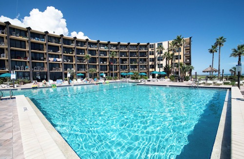 Bridgeport Heights Condo | Stunning First Floor Direct Ocean Front Upgraded Studio POOL OPEN