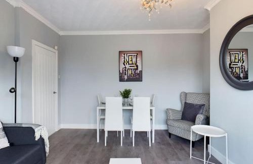 Wigan Apartment | Stunning Family Home with Comfortable Surroundings by Our Home Short Stays ideally situated within Greater Manchester